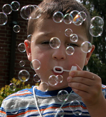 060526_ET_ABO_BUBBLEBOOK3.jpg
