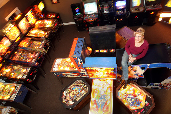 090316_ET_ABO_PINBALL_4