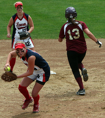 110609_ET_ABO_SOFTBALL_6