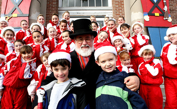 081129_ET_ABO_DERRPARADE_10